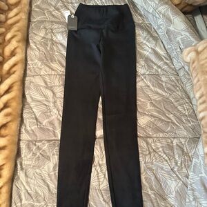 NWT Aritzia Wilfred Free Daria Pants